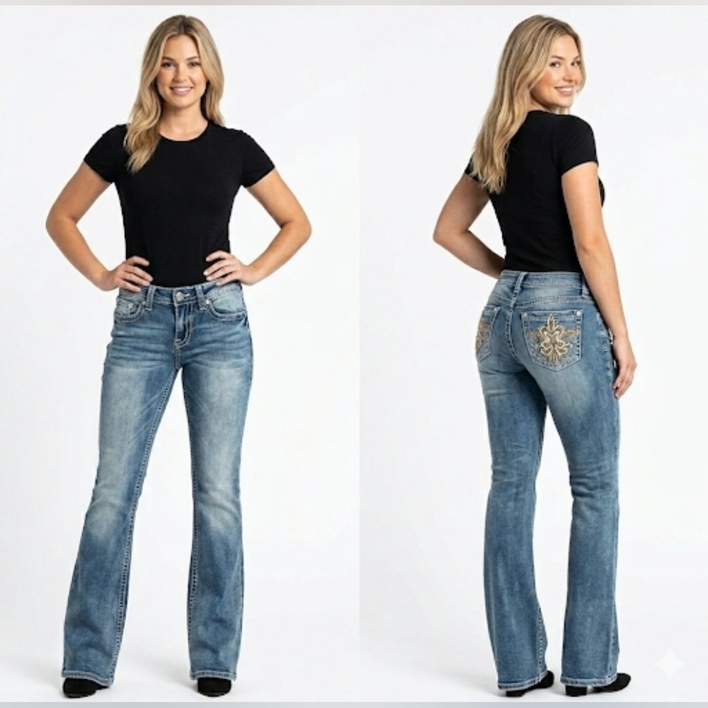 SB Women's Embroidered Back-Pocket Flare Jeans - Light Blue Size 5
